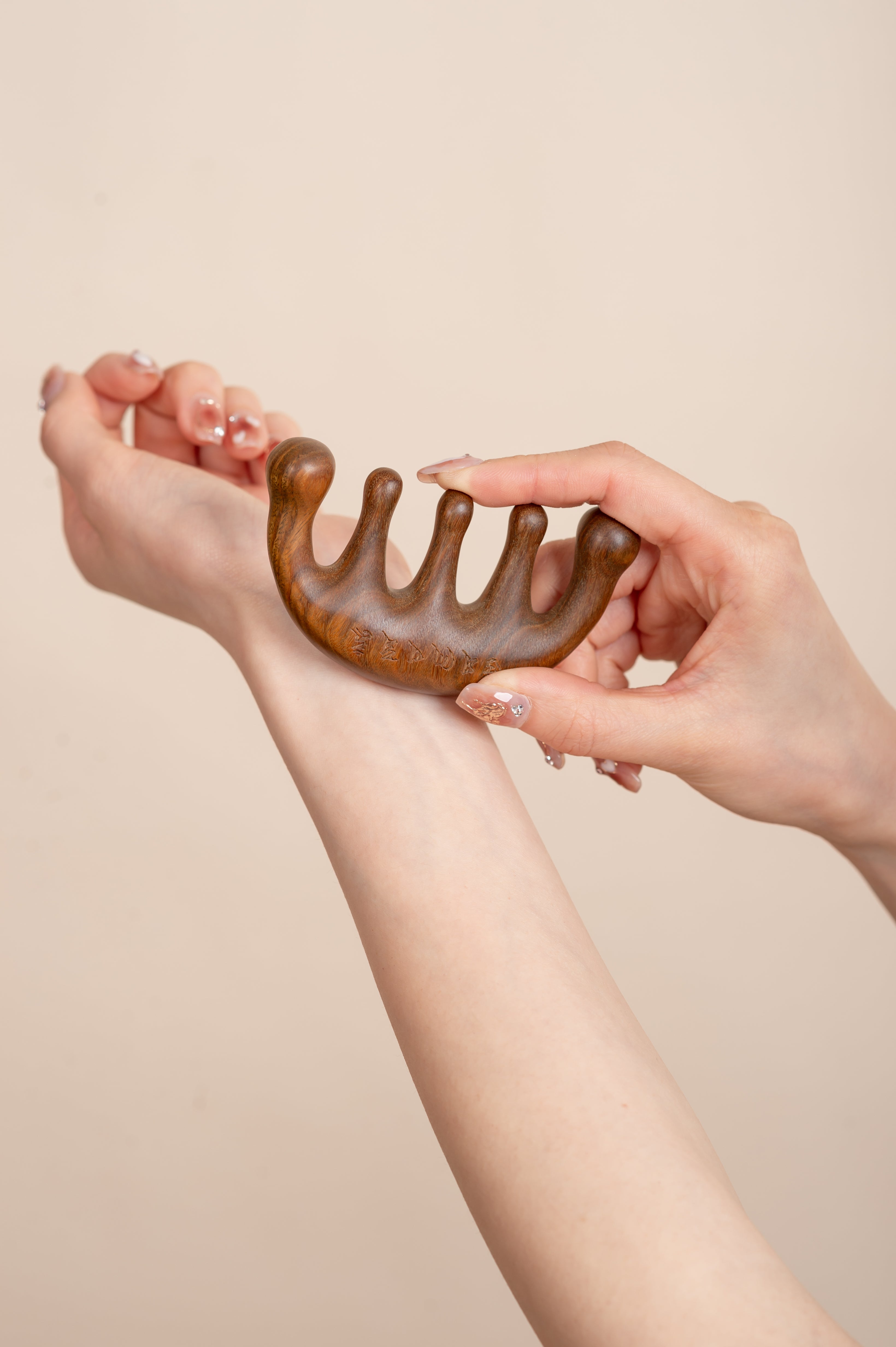 Natural Green Sandalwood Comb — Five-Tooth Verawood Scalp & Body Meridian Massage Comb