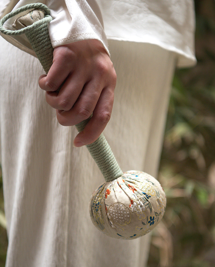 Litsea Plus Nine-Plant-Seeds Hand Hammer